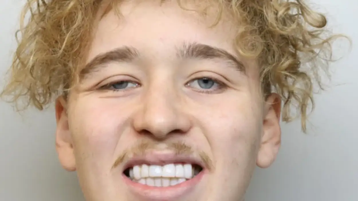 East London thief threatens victim at London Underground