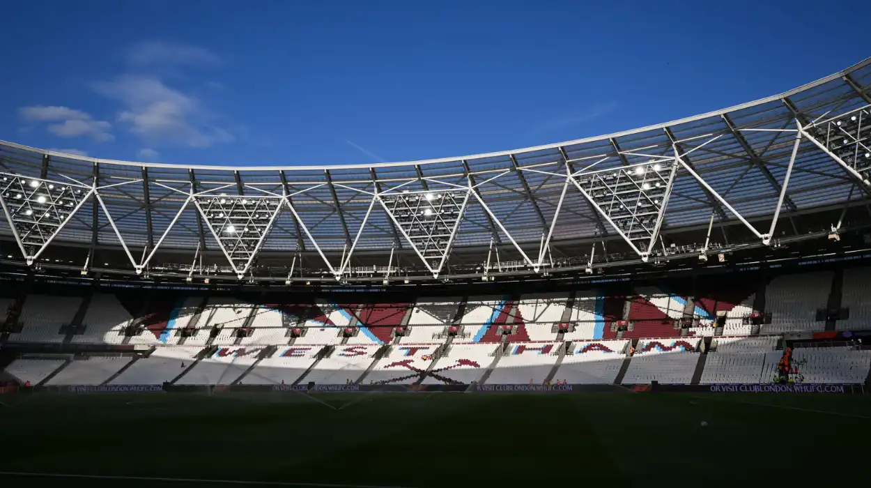 West Ham Fans Vote No Confidence in Club Board Management