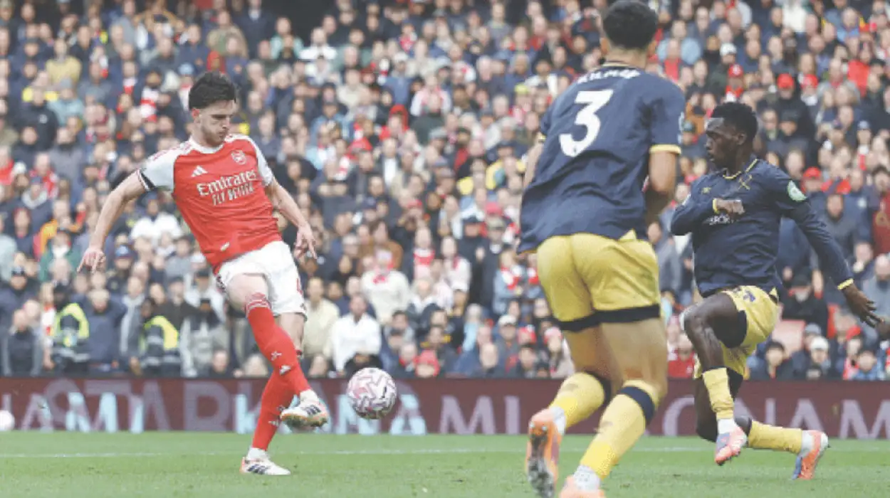 Arsenal beat West Ham; United ease pressure on Amorim